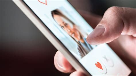 the virtues and downsides of online dating